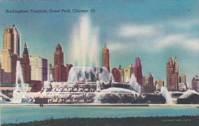 Illinois Chicago Buckingham Fountain In Grant Park 1952