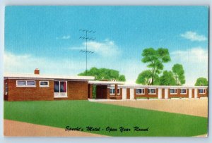 c1940's Plymouth Wisconsin Specht's Motel & Restaurant Cottages Vintage Postcard