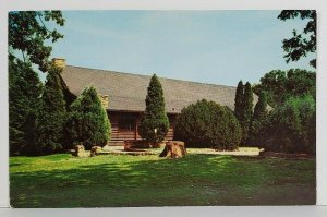 Clinton Iowa,  Rustic Lodge Eagle Point Park Postcard N8