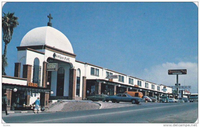 Classic Cars, Commercial Area of the Qunta del Mar Hotel Resort, Playas de Ro...