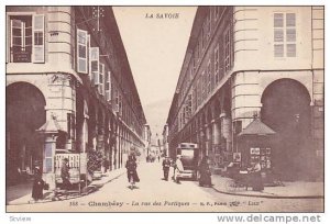 CHAMBERY , France , 00-10s ; La rue des Portiques