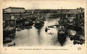 CPA Brest- Port Militaire , Sortie du Cuirasse Formidable FRANCE (1025625)