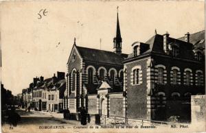 CPA ROMORANTIN - Couvent de la Nativite et la Rue de Beauvais (741092)