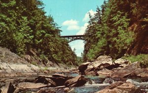 Quechee Gorge Vermont VT, The Ottauquechee River, Bridge, Vintage Postcard