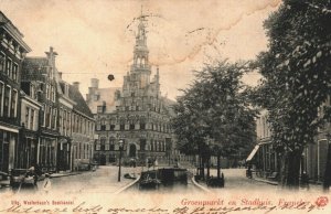 Netherlands Franeker Groenmarkt en Stadhuis Vintage Postcard 03.79
