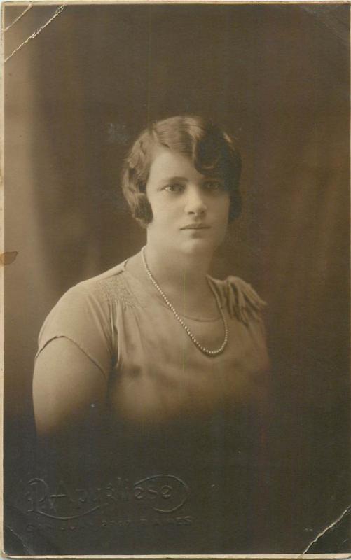 Studio photo postcard Argentina Buenos Aires P.Apugliese lady portrait hairstyle