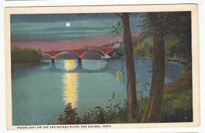 P3218 old postcard moonlight on the des moines river bridge iowa