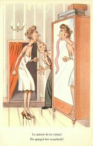 1950s Woman Long Tongue reflection mirror Postcard Comic Humor 22-193