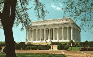 Postcard The Lincoln Memorial West End Of Mall Of Potomac River Washington DC