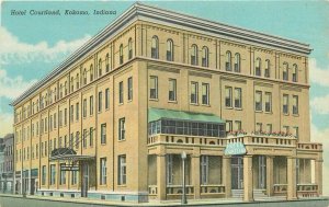 Indiana Kokomo Hotel Courtyard Teich roadside Postcard 22-3796