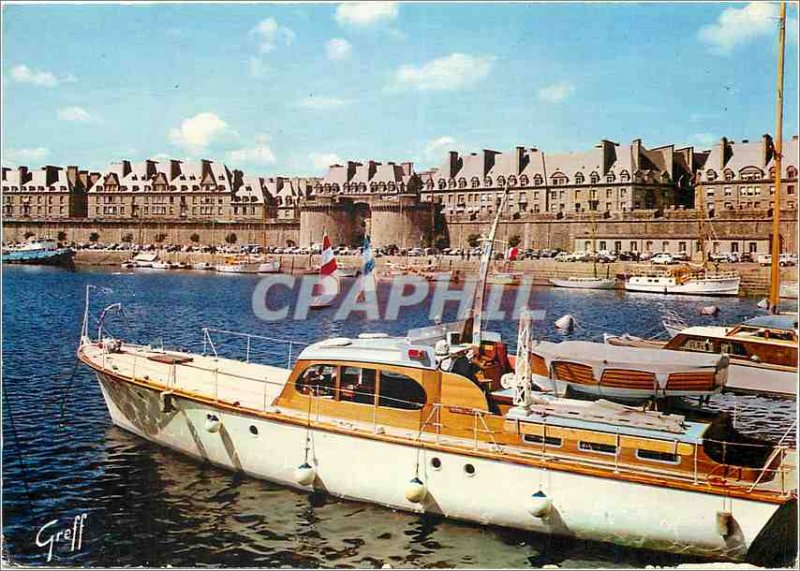 Postcard Modern Brittany Saint Malo Cite Corsaire and The Great Gate Basin