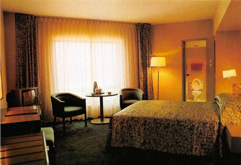 Jinling China 1980s Postcard Interior Of a Guest Room Jinling Hotel  