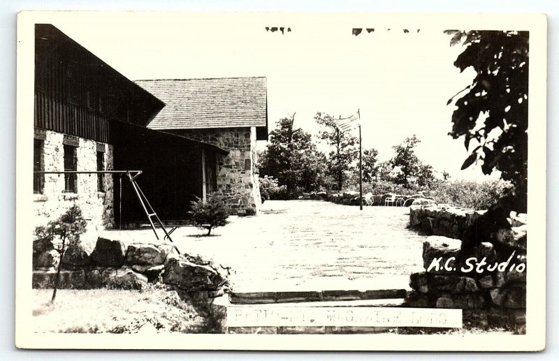 1940s MT MAGAZINE LODGE ARKANSAS PATIO KC STUDIO PHOTO RPPC POSTCARD P1250