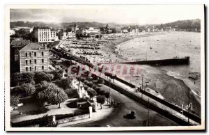 Modern Postcard Saint Jean de Luz (Low Pyr) General view of the beach