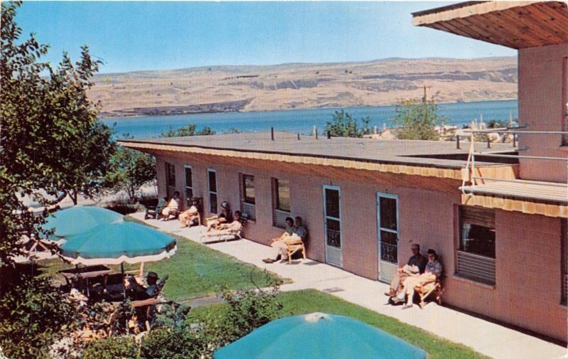 SOAP LAKE WASHINGTON ROYAL VIEW MOTEL~HWY 7~HENRY & MARJE HOSTEIN POSTCARD 1960s