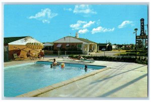 c1950 Dallas Motel US Highway West Davis Dallas 11 Texas TX Advertising Postcard