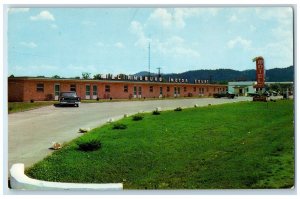 c1950's Williamsburg Motor Court & Restaurant Williamsburg Kentucky KY Postcard