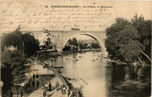 CPA NOGENT-sur-MARNE Le Viaduc le Dimanche (983192)