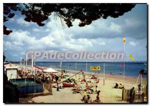 Postcard Modern Ile D'Oleron St Trojan The Beach
