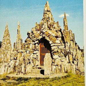 Vintage Postcard Petrified Wood Castle South Dakota Lemmon Crocker Co