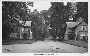 uk52605 lodge entrance luton loo london  real photo uk