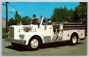 New Haven CT 1969 Maxim 750 Gpm Hale 2 Stage Pump Fire Truck Postcard K30