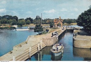 Goring Lock , Oxfordshire , 1966