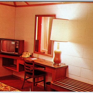 c1960s Austin MN Downtown Motel CRT TV Television Set Advertising Hot Water A222