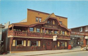 Sugarcreek Ohio 1960s Postcard Die Schwyzer Hut Swiss Hat Restaurant