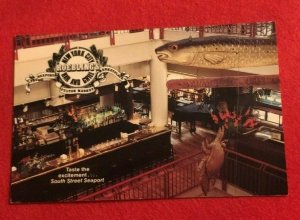 VINTAGE  POSTCARD - NEW YORK CITY ROEBLINGS BAR AND GRILL FULTON MARKET  (KK09)