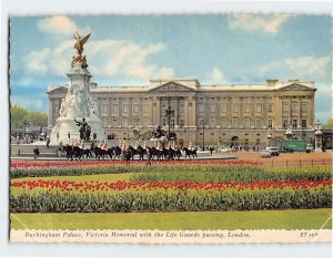 Postcard Buckingham Palace, Victoria Memorial, London, England