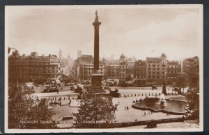 London Postcard - Trafalgar Square & Whitehall   RS11862