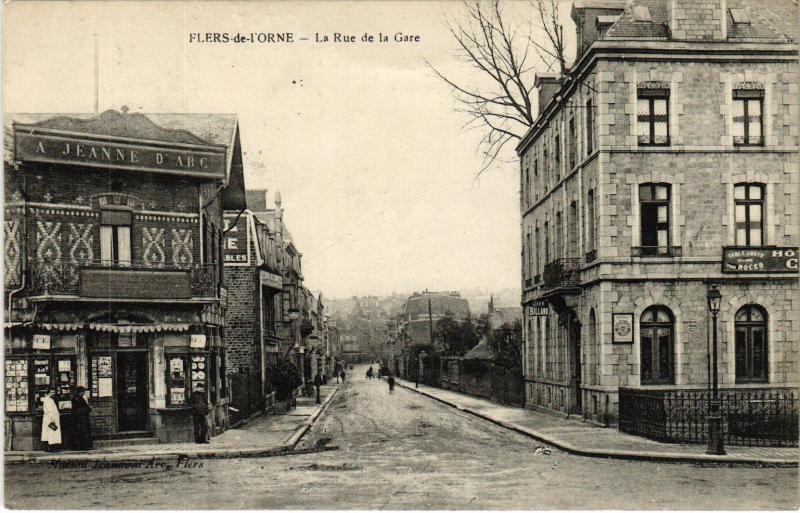 CPA Flers Orne - La Rue de la Gare (800437)