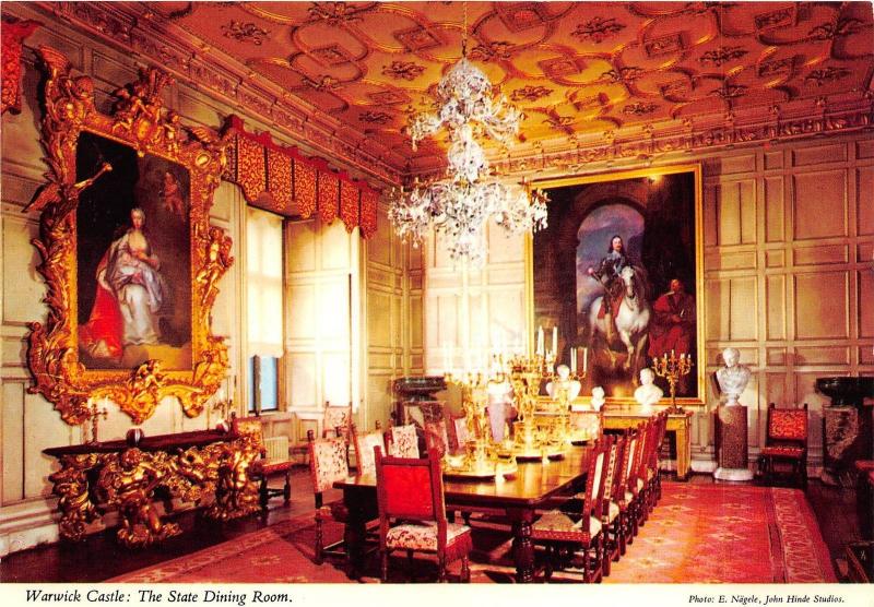 B87825 warwick castle the state dining room   uk