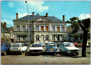 VINTAGE POSTCARD CONTINENTAL SIZE PARKED CARS AT CITY HALLCOSNE-SUR-LOIRE FRANCE