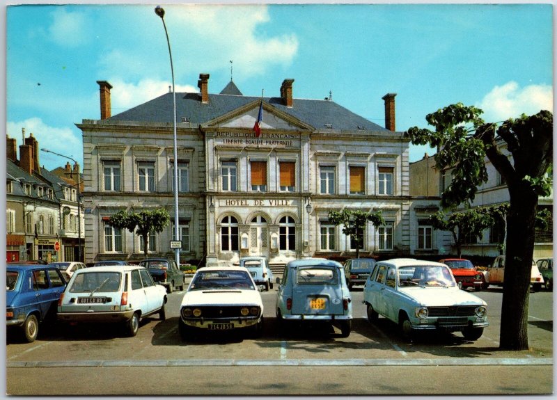 VINTAGE POSTCARD CONTINENTAL SIZE PARKED CARS AT CITY HALLCOSNE-SUR-LOIRE FRANCE