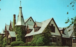 Vintage Postcard View of Barrington Town Hall Building Rhode Island R.I.