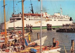 BG33106 rostock warnemunde  fahrschiff germany   ship bateaux