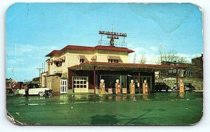 CAP-de-La-Madeleine, Quebec Canada ~ SHELL GAS STATION c1950s Roadside  Postcard