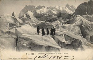 CPA J. J. 544 b CHAMONIX Traversée de la Mer de Glace (124436)