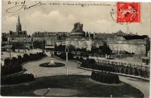 CPA St-MALO-Le Square le Chateau et la Porte St-Vincent (265857)