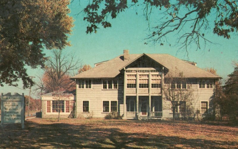 Vintage Postcard Fireside Industries & Sales Room Berea College Kentucky KY