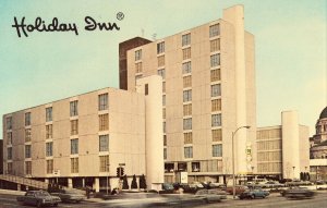Holiday inn Midtown - St. Louis, Missouri - Vintage Postcard