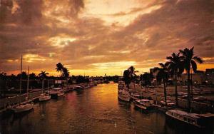 FORT LAUDERDALE, FL Florida  SUNSET over NEW RIVER~Boats along Banks  Postcard