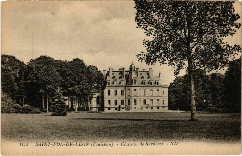 CPA Saint Pol de Leon- Chateau de Kernevez FRANCE (1026013)