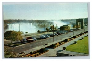 Vintage 1950's Postcard American Canadian Falls War Memorial Antique Cars