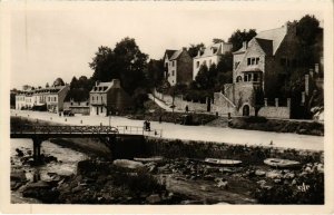 CPA Pont Aven- Les Quais FRANCE (1026617)