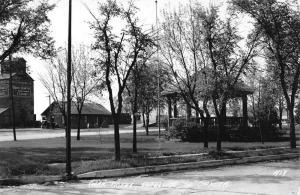 Estelline South Dakota Park Scene Real Photo Antique Postcard K98635