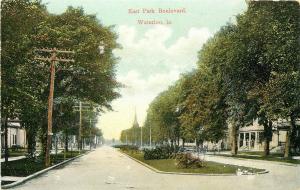 IA, Waterloo, Iowa, East park Boulevard, The Golden Rule