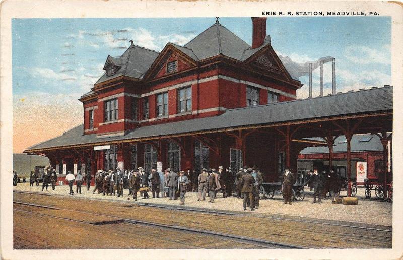 D62/ Meadville Pennsylvania Pa Postcard 1921 Erie Railroad Depot Station Crowd